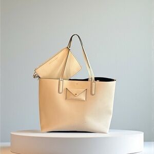 Marc by Marc Jacobs Light Beige Leather Tote Pouch–Work, Travel & Everyday Glam